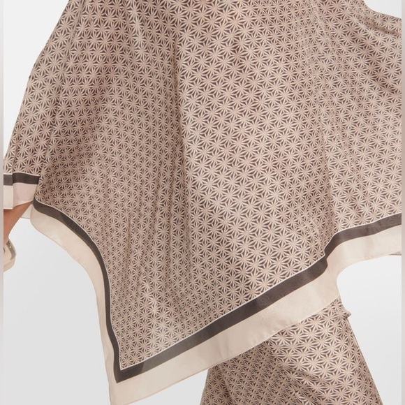 BRUNELLO CUCINELLI PRINTED PONCHO/CAPE STYLE SILK TOP - Picture 5 of 5